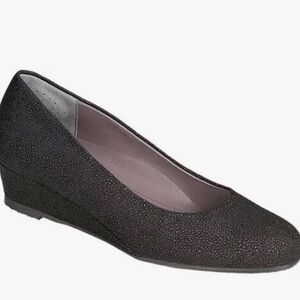 SAS Sophia Wedge Pump Pebbled Leather Comfort Made in Italy WORN ONCE 10 N Black